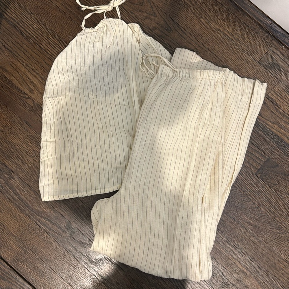 WeWoreWhat set